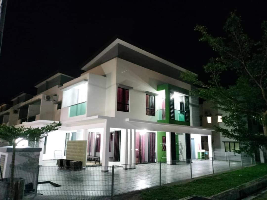 Pangkor L29, Dream Island Homestay Kampong Sungai Udang Exteriör bild